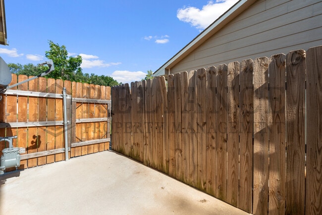 Foto del edificio - 5513 S Victoria St