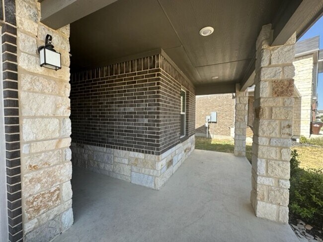 Foto del edificio - Coming soon... Beautiful 3 bedroom 2 bath ...