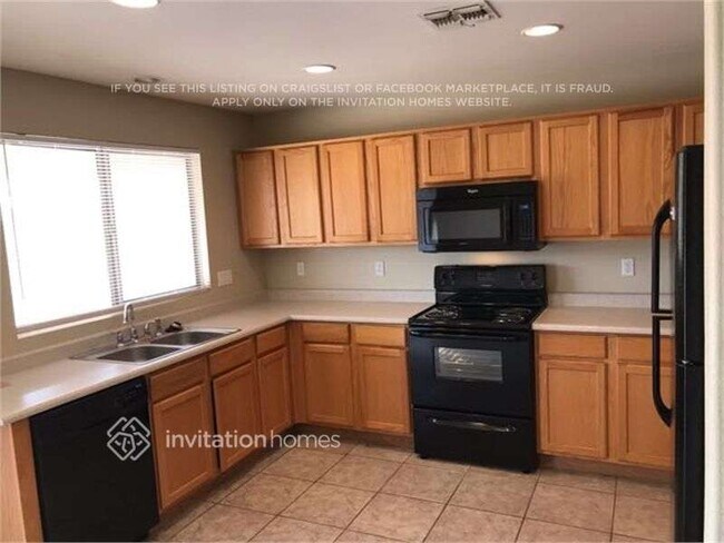 Foto del edificio - 16584 N 162nd Ln