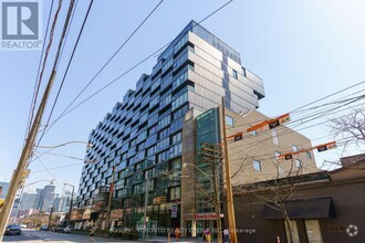 Building Photo - 625-629-629 King St W
