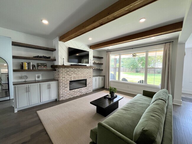 Building Photo - Beautiful 3br 2.5ba Like-New Home in Murfreesboro!