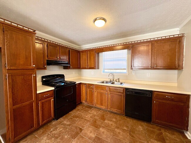 Foto del edificio - 84 Hickory Hills Dr