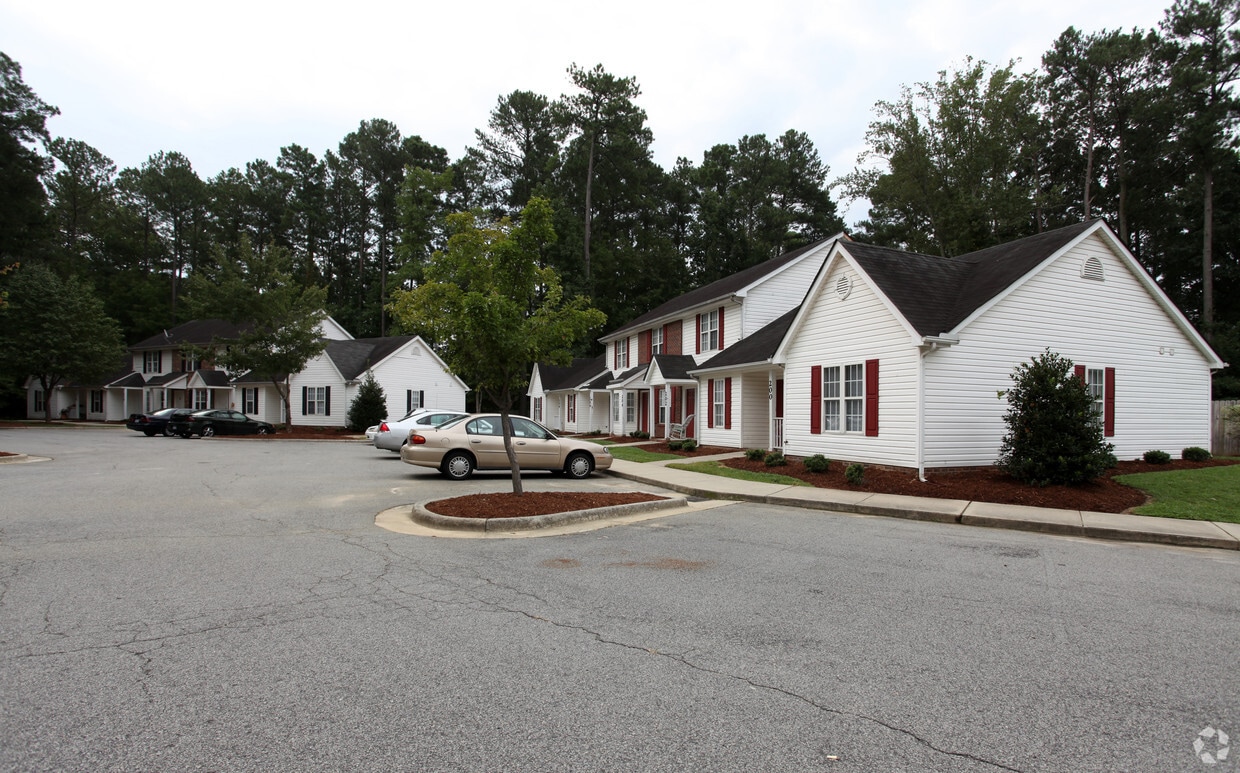 Lorraine Village Apartments in Garner, NC