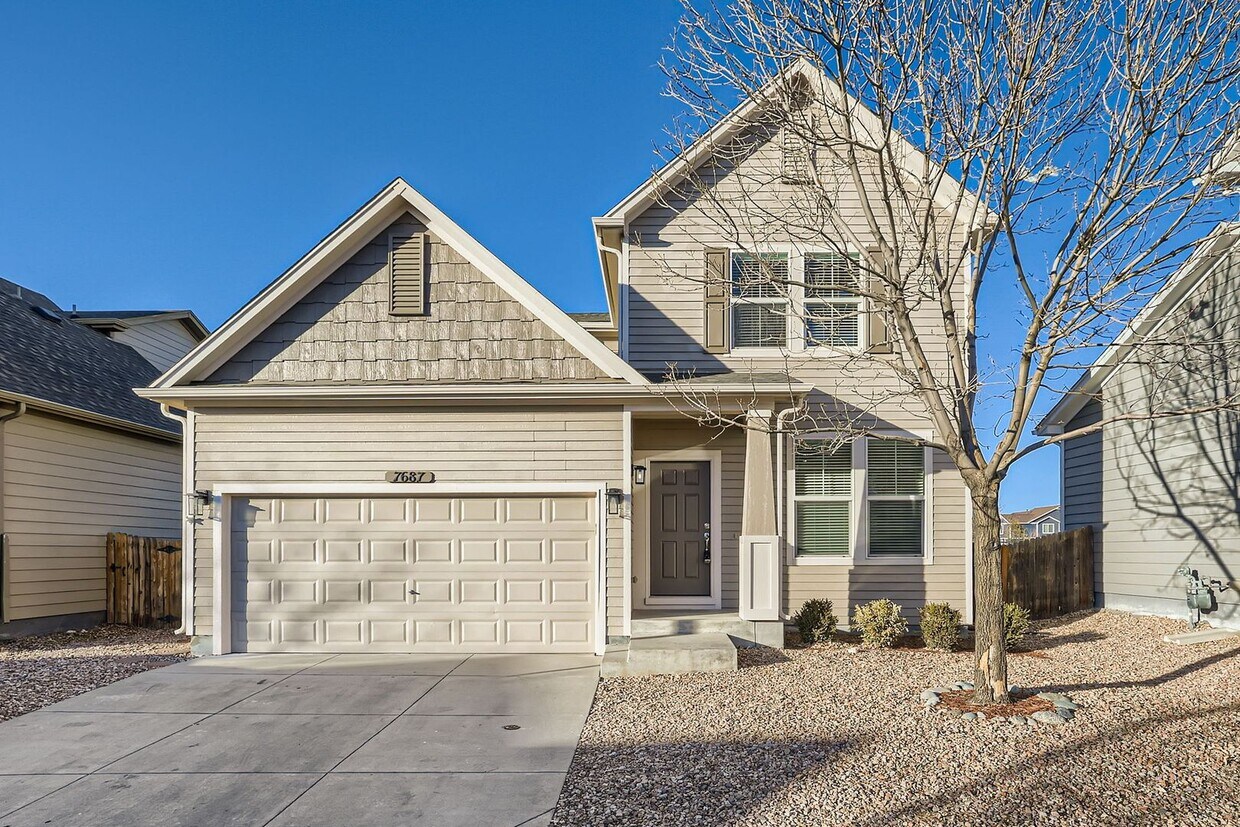 2-story home with attched 2-car garage in Falcon - 2-story home with attched 2-car garage in Falcon