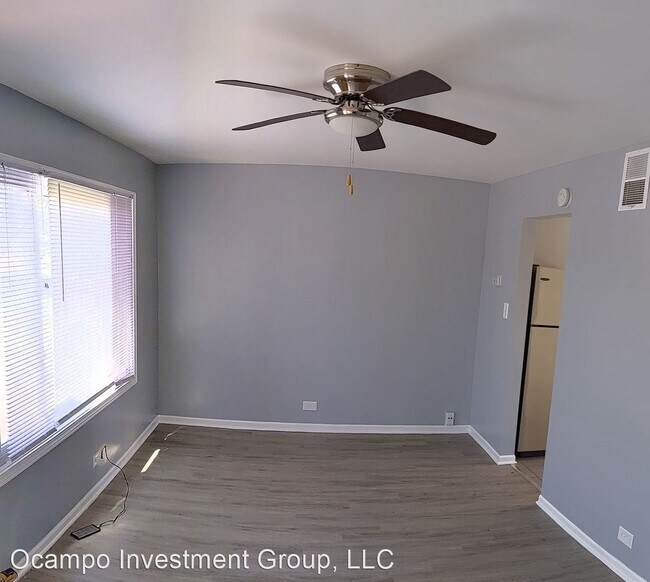 Foto del edificio - 2 br, 1 bath House - 14033 S. Calhoun Ave.
