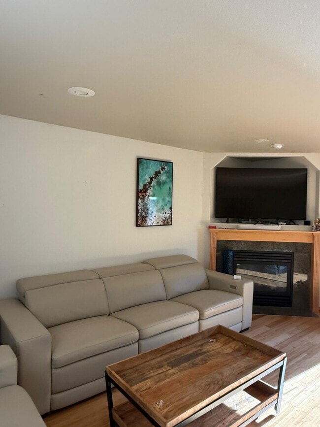 Foto del edificio - 320 Zillah Pl SE