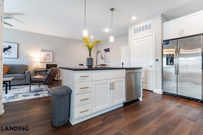 Foto del edificio - 918 Aventine Dr