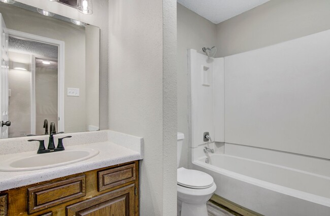 Broadway Square Apartments - Apartments in Beaumont, TX | Apartments.com