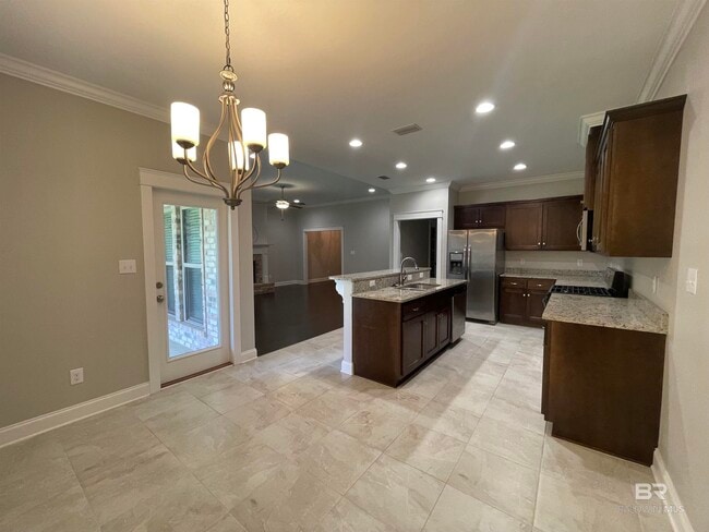 Foto del edificio - 253 Hawthorne Cir