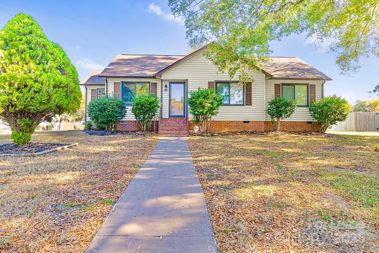 Foto principal - 7605 Bramblewood Dr