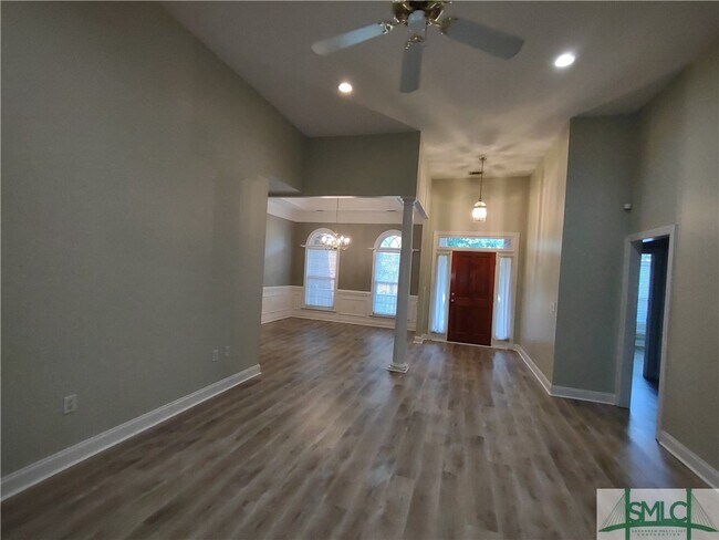 Building Photo - 785 Kelsall Dr