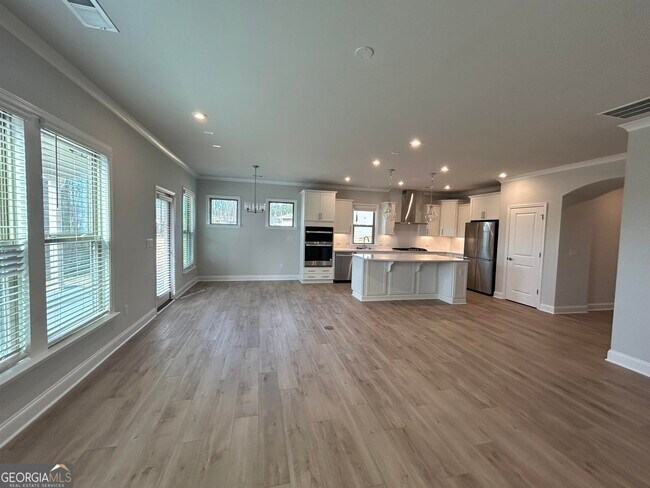 Building Photo - 474 Bandon Wy
