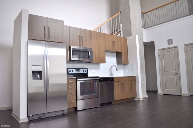 Building Photo - 2917 W 38th Ave