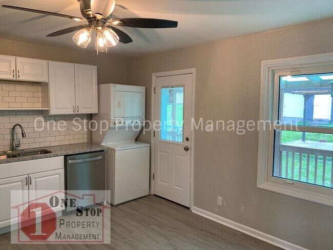 Foto del edificio - Beautiful 3 Bedroom 1 Bathroom Ranch Home ...