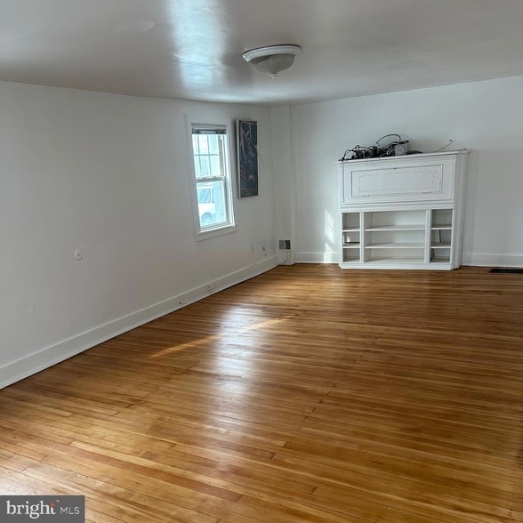 Building Photo - 2 Titus Ave