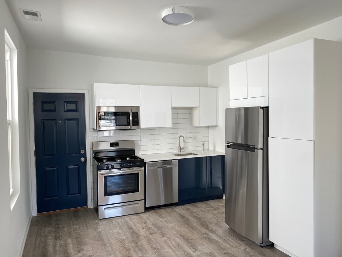 Kitchen - 1731 W Potomac Ave