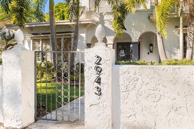 Foto del edificio - 2943 W Bayshore Ct