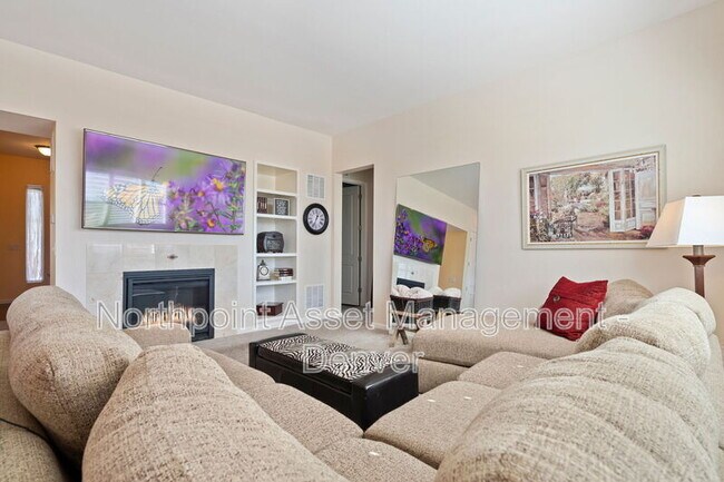 Building Photo - 173 Vela Ct