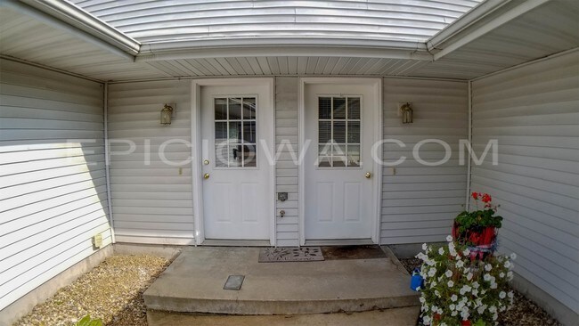 Foto del edificio - 1360 Daleview Dr