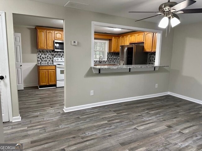 Building Photo - 1228 GA-92