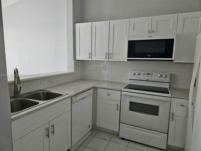 Foto del edificio - 2908 SE 17th Ave