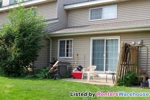 Building Photo - 3299 Hill Ridge Dr