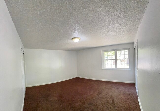 Foto del edificio - 928 N Prairie Ave