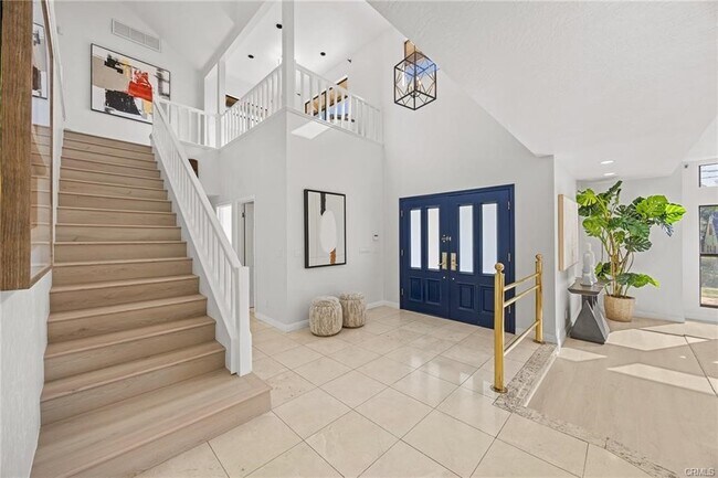 Foto del edificio - 673 S Mentor Ave