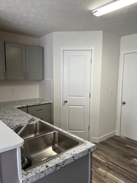 Foto del edificio - 3135 Brunswick Ct S