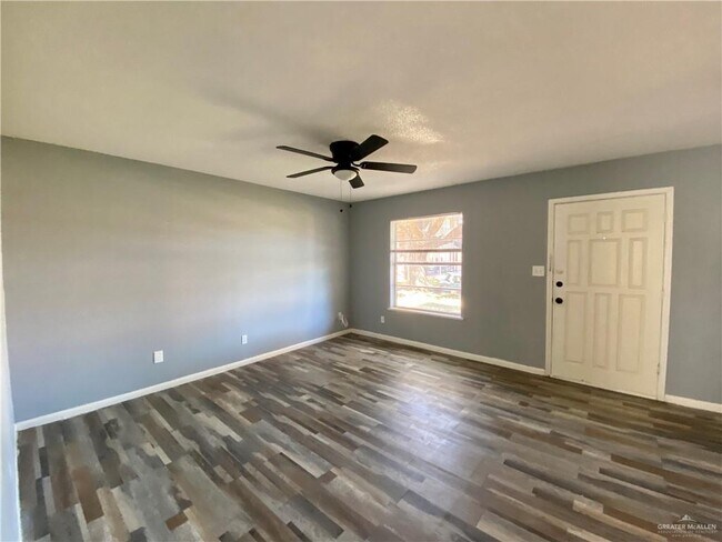 Foto del edificio - 7 Audrey Dr