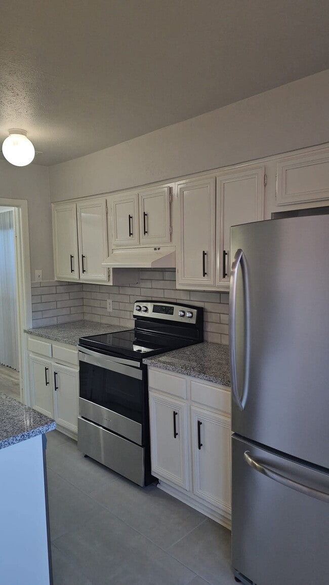 Building Photo - 13901 Brookgreen Dr