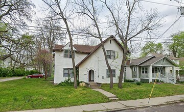 Building Photo - 1403 Hinkson Ave