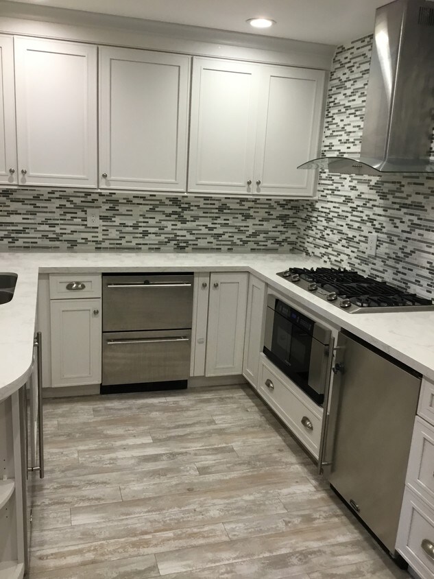Foto principal - 3705 Country Club Dr