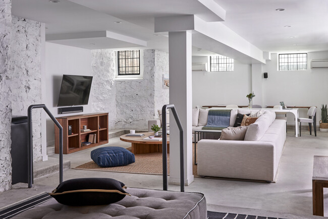 Building Photo - Common Cypress (Furnished Rooms)