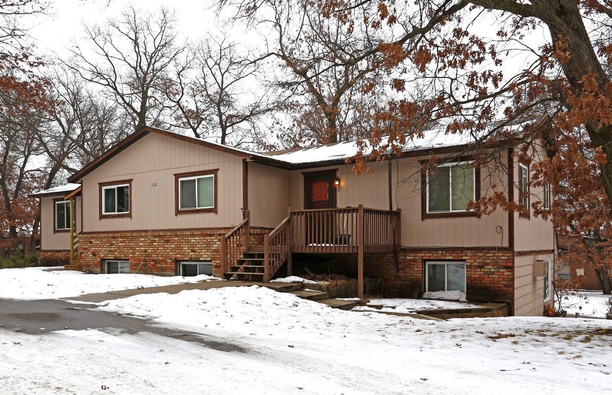 Foto principal - 112 5th Ave N