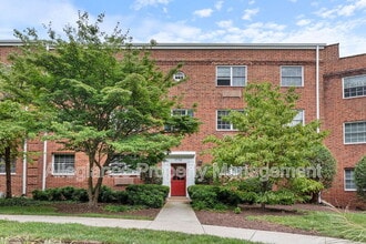 Building Photo - 1732 W Abingdon Dr