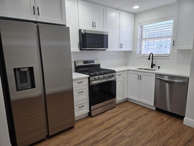 Foto del edificio - 6025 Shore Blvd S