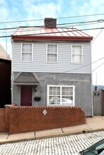 Building Photo - 35 Wyoming St