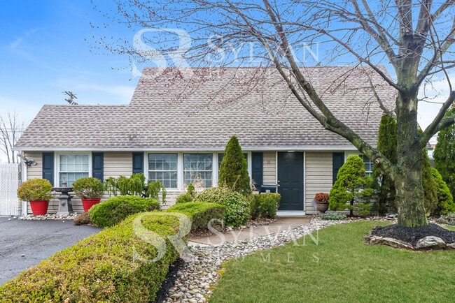 Photo - At Last, This Is What You Have Been Search... House