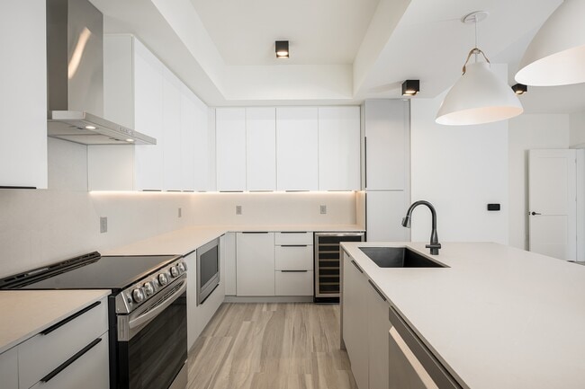 Cocinas y hornos eléctricos con placas de cocción. - Blu Aventura