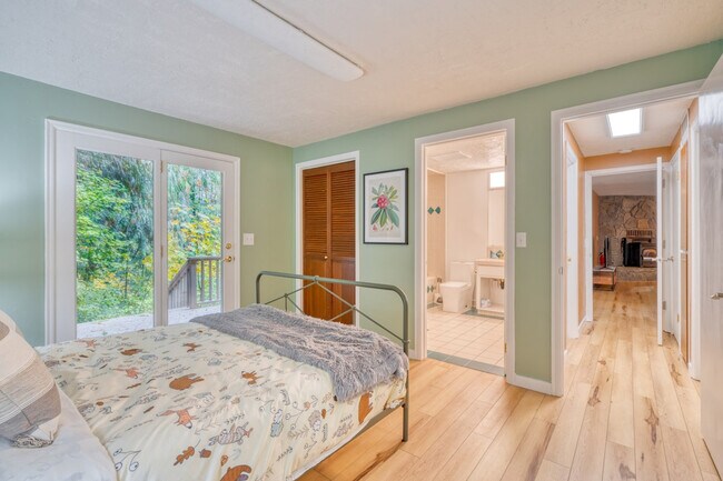 Building Photo - 69437 E Vine Maple Dr