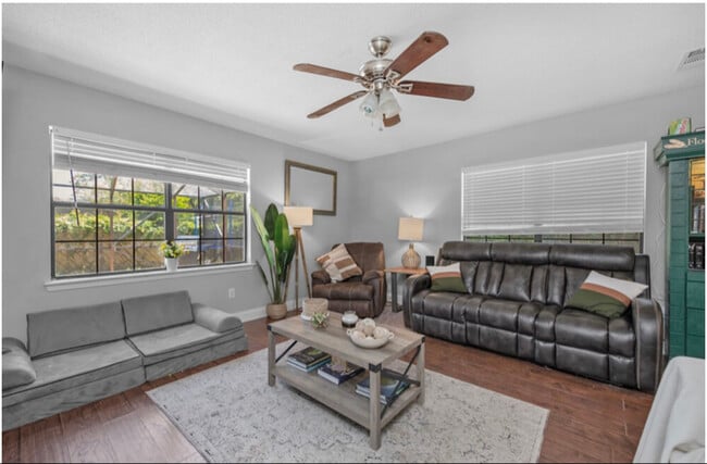 Foto del edificio - 111 Robinwood Dr NW