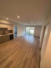 Building Photo - 10925 Hartsook St