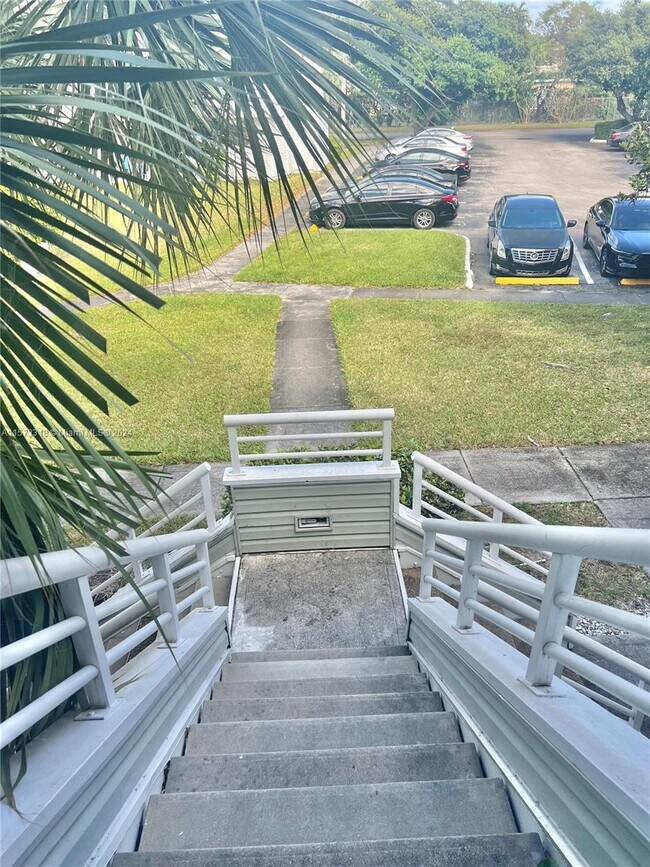 Foto del edificio - 3465 NW 44th St
