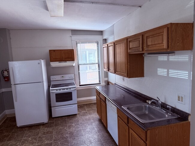 Photo - 14 E Main St Townhome