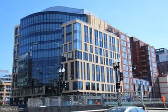 Building Photo - 1211 Van St SE