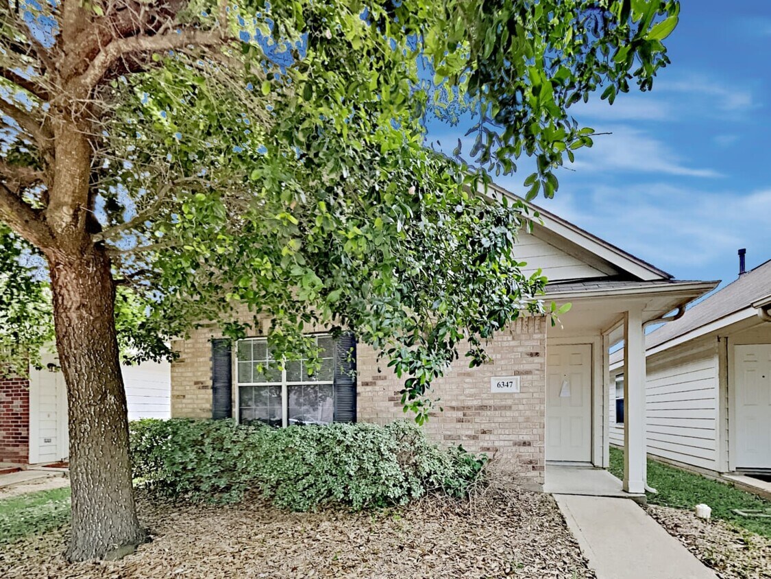 Foto principal - 6347 Austinville Dr