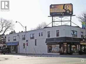 Building Photo - 3375-3375 Yonge St