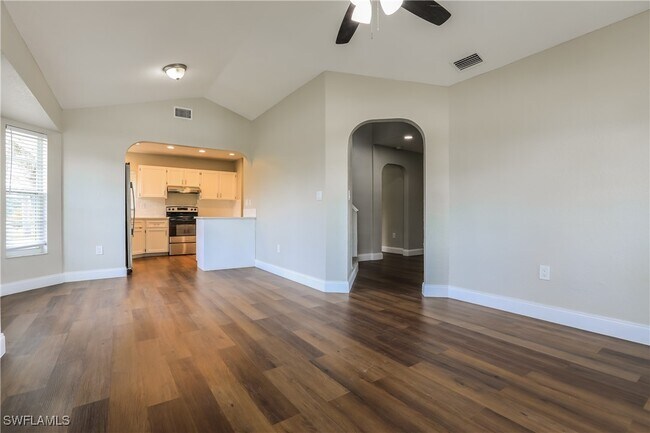 Foto del edificio - 5004 Bonnet Ave