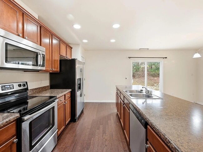 Building Photo - 8538 Quarton Dr